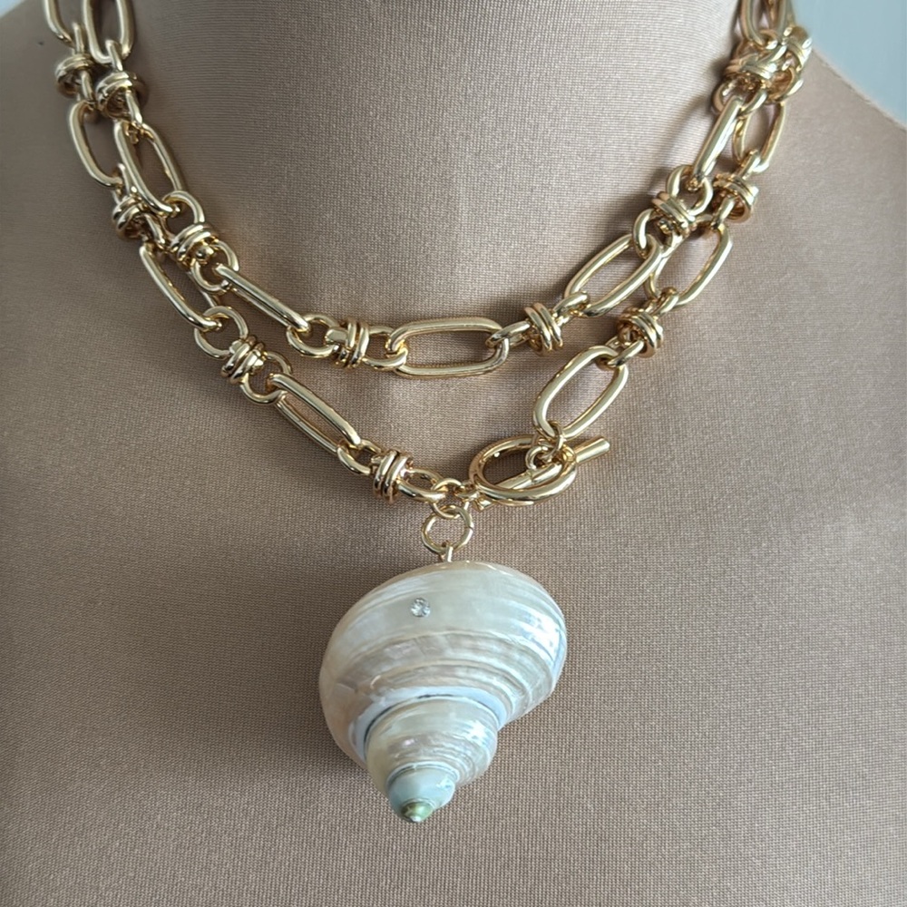 Camila Coelho Gold Color Necklace Chain & Knot w Natural Conch Shell Pendant - Picture 2 of 14
